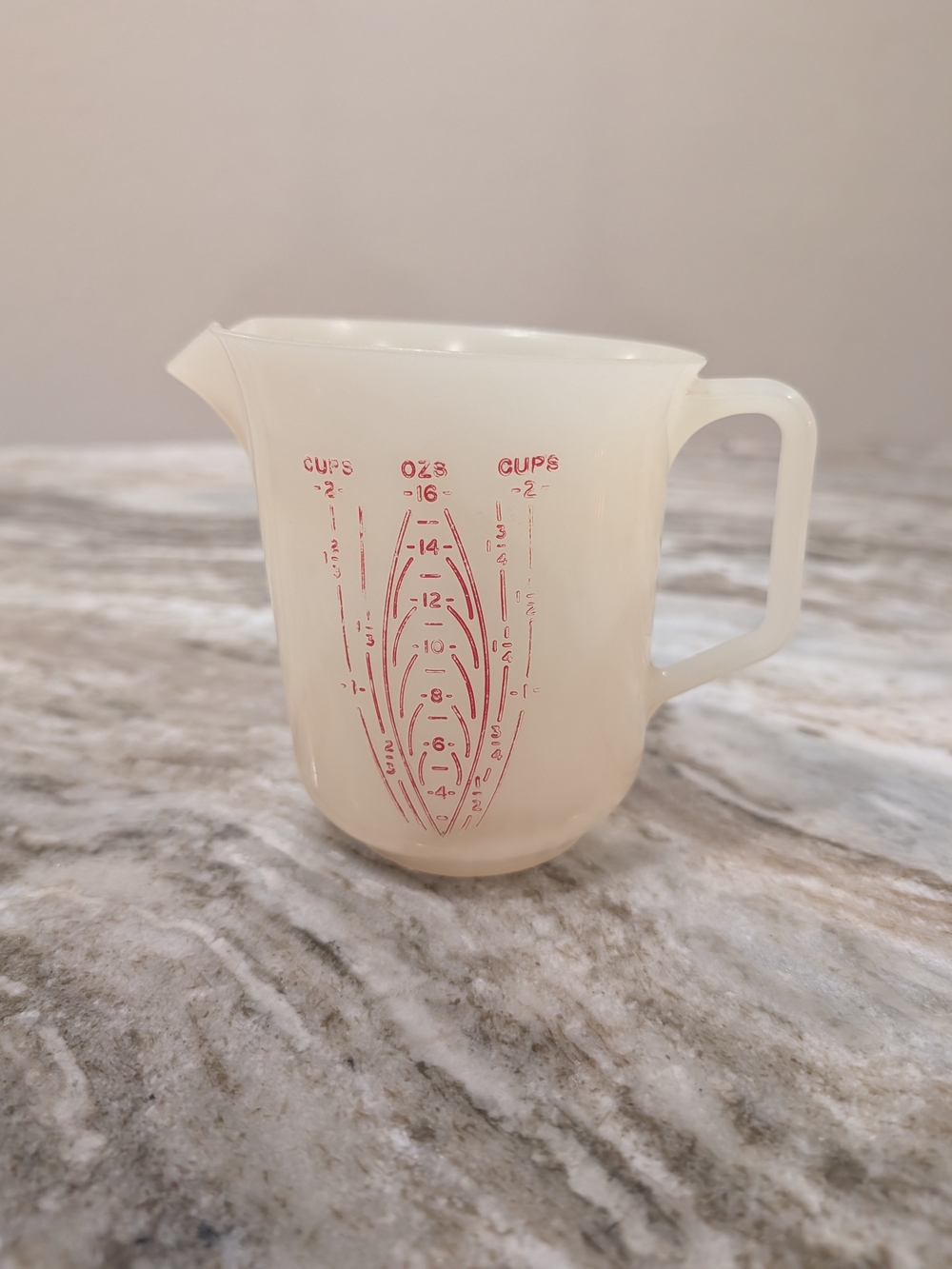 Vintage Tupperware 2 Cup Measuring Pitcher